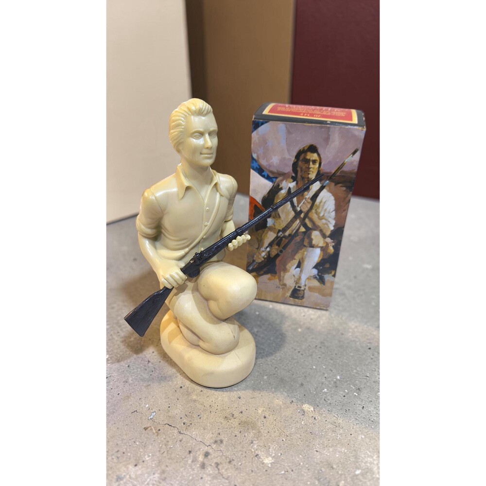 Vintage Avon Minuteman Decanter After Shave Bottle with Box Bicentennial 1970s